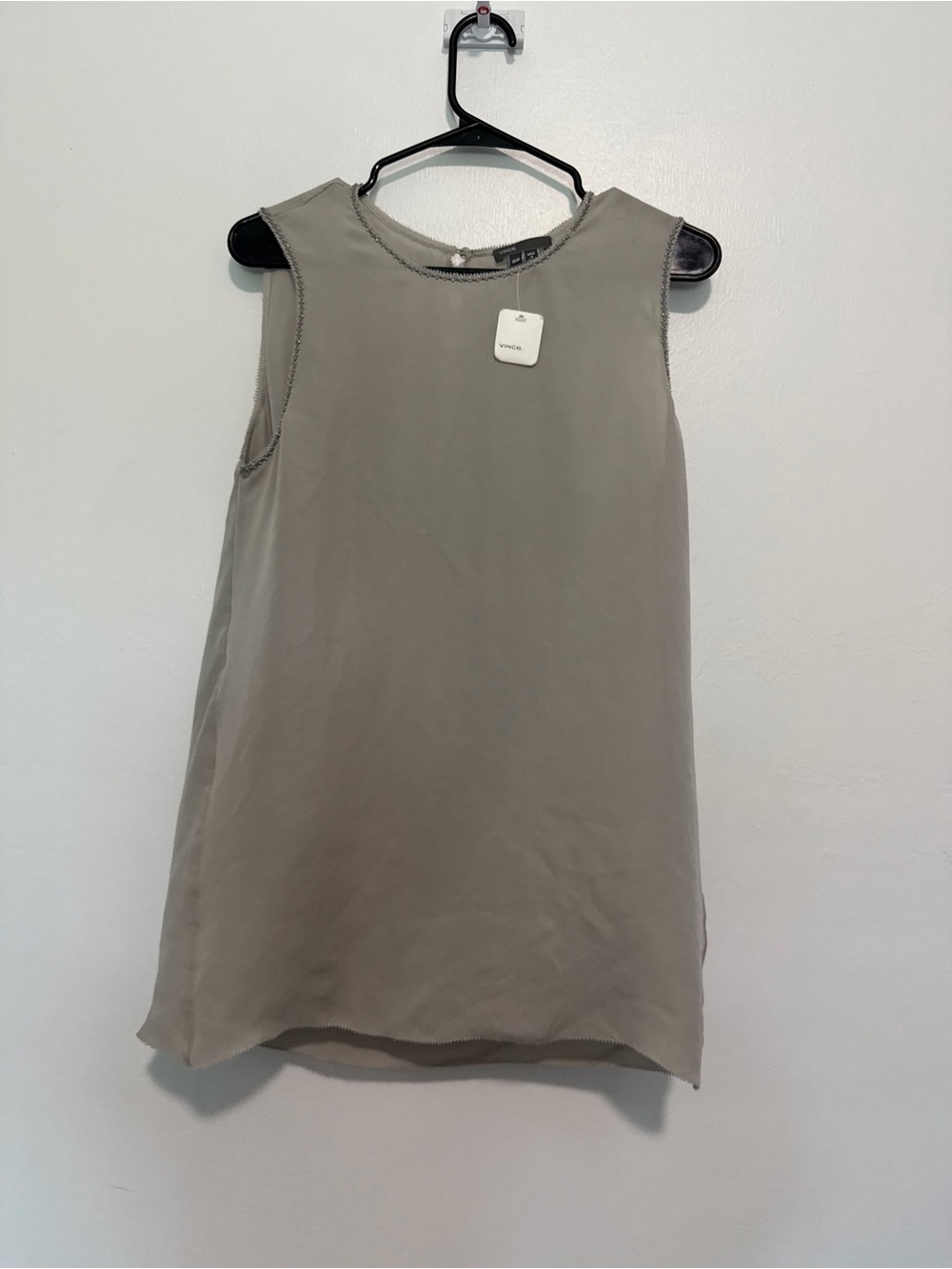 Vince Women's Silk Tank Top Size M NEW WITH TAGS 100% Silk Gray